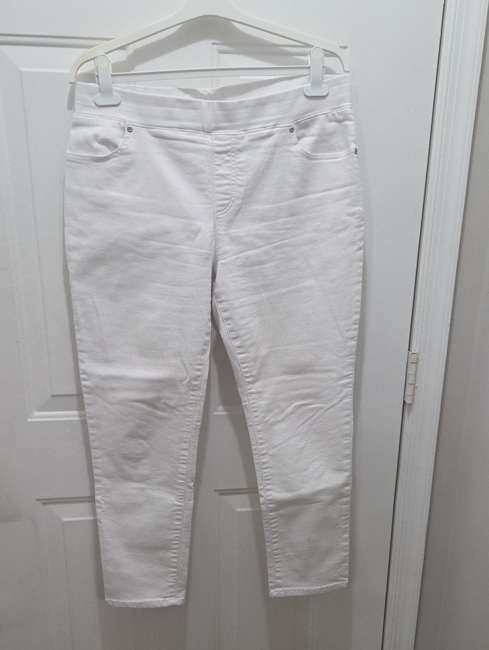 Appleseed's White Women's Stretch Pull-on Skinny Jeans PL